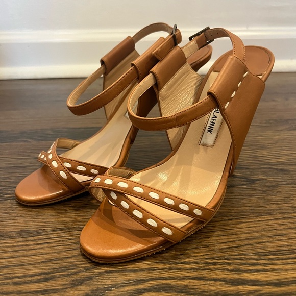 SOLD - Manolo Blahnik Leather Slingback Sandal - Picture 7 of 10